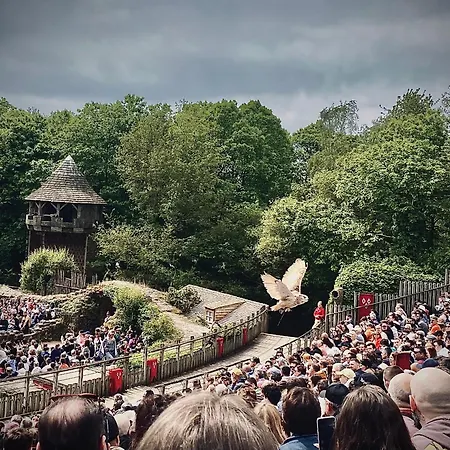 Le Cordonnier D'autrefois - 15 Minutes Du Puy Du Fou *