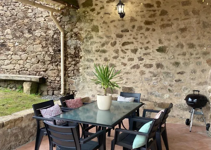 Le Cordonnier D'autrefois - 15 Minutes Du Puy Du Fou * Mortagne-sur-Sevre