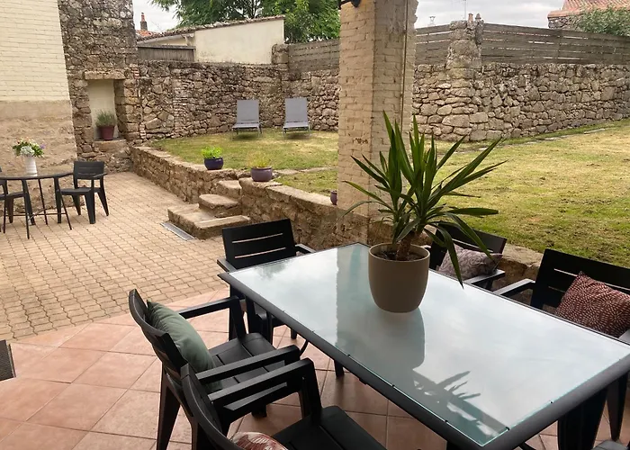 Le Cordonnier D'autrefois - 15 Minutes Du Puy Du Fou 度假居