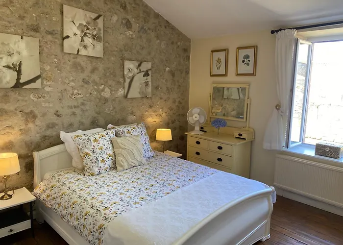 度假居 Le Cordonnier D'autrefois - 15 Minutes Du Puy Du Fou *