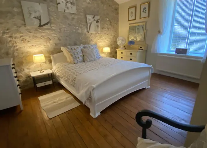 Le Cordonnier D'autrefois - 15 Minutes Du Puy Du Fou 度假居 *